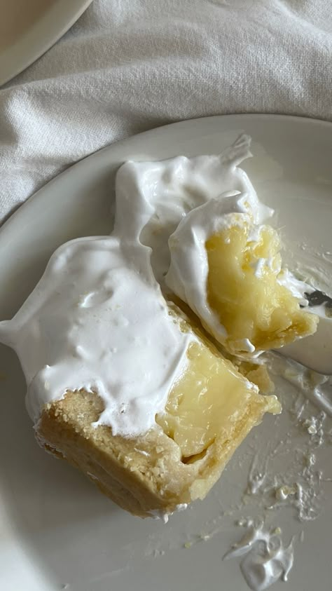 Lemon Baking Aesthetic, Lemon Tart Aesthetic, Lemon Cake Aesthetic, Lemon Aesthetic, Lemon Ricotta Cake, Lemon Loaf Recipe, British Bake Off, Cute Snacks, Lemon Tart