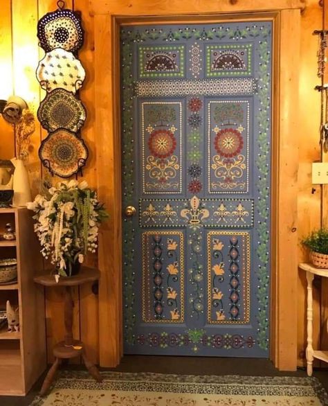 Folk Art Houses Cottages, Floral Painted Front Door, Fun Interior Doors, Wooden Door Painting Ideas, Folk Art Painted Door, Folk Art Bedroom, Folk Art Interior Design, Hand Painted Home Decor, Folk Art Door