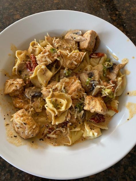 Cajun Chicken Tortellini, Cajun Chicken Tortellini Recipes, Cajun Tortellini, Thursday Dinner, Chicken Tortellini, Tortellini Recipes, Tortellini Pasta, How To Cook Mushrooms, Chicken And Shrimp