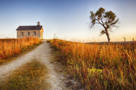 9 Staggeringly Beautiful Places In Kansas That Will Always Be Waiting For You Tallgrass Prairie National Preserve, Kansas Travel, Kansas Day, Tallgrass Prairie, Flint Hills, St Francis, 50 States, Usa Travel, Commonwealth