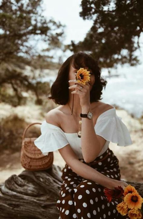 feminine style Foto Portrait, Tumblr Art, Photographie Portrait Inspiration, Photography Inspiration Portrait, Photographie Inspo, Foto Poses, Foto Pose, Foto Inspiration, 인물 사진