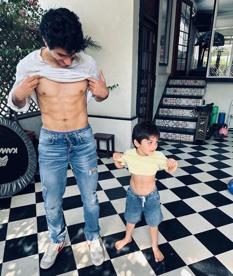 Ibrahim Khan, Ibrahim Ali Khan, Siblings Day, Siblings Funny Quotes, Taimur Ali Khan, Siblings Funny, Hot Hero, Bollywood Funny, Step Son