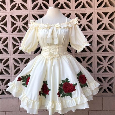 Cotton Fabric With Elastic In The Waist And Arms Matching Dresses For Sisters, Mexican Dress Aesthetic, Mexican Themed Outfits, Mexican Style Dresses Party, Traditional Mexican Dress Jalisco, White Charro Dress, Mexican Graduation Dress, Jalisco Dress Folklorico, Charro Dama Dresses