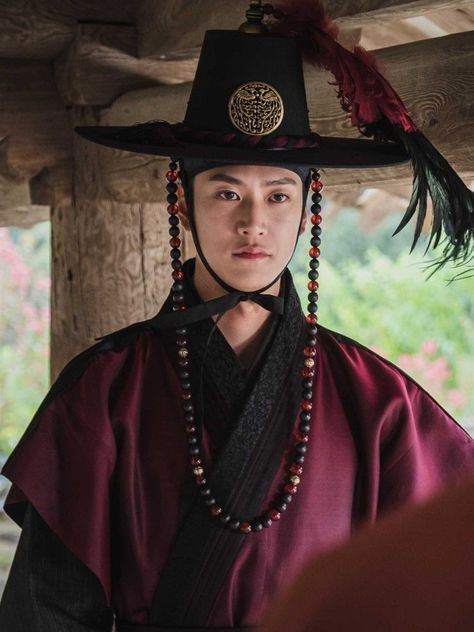 Mr Queen Kdrama, Dae Jang Geum, Mr Queen, Hanbok Traditional, Korea Wallpaper, Korean Hanbok, Aesthetic Outfit Ideas, Korean Traditional, Kdrama Actors