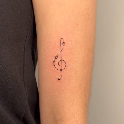 40 Pretty Tattoos for Women to Inspire You Music Heart Tattoo, Small Music Tattoos, Music Symbol Tattoo, Symbole Tattoo, Tattoos Colorful, Tattoos Watercolor, Music Notes Tattoo, Tiny Heart Tattoos, Abstract Tattoos