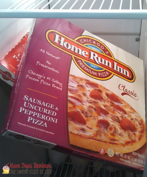 Home Run Inn Pizza- All Natural Frozen and Delicious! FallForHHRI AD Home Run Inn Pizza, Things To Do During Fall, Home Made Sauces, Healthy Pumpkin Recipes, Pizza Branding, Pumpkin Recipes Healthy, Junk Foods, New York Pizza, Diy Cupcakes