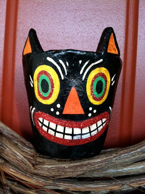 Cat Bucket 3 | Flickr - Photo Sharing! Vintage Halloween Crafts, Paper Mache Halloween, Tissue Paper Lanterns, Lantern Decor, Treat Bucket, Halloween Arts And Crafts, Cat Hacks, Halloween Black Cat, Halloween Deco