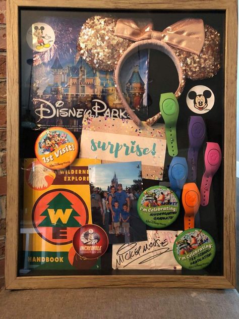 Disney Shadow Box, Deco Disney, Disney Diy Crafts, Disney Room Decor, Disney Souvenirs, Disney World Vacation Planning, Family Disney Trip, Disney Rooms, Disney Trip Planning