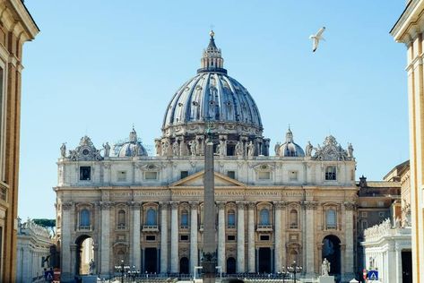 Basilica Architecture, St. Peter’s Basilica, Visiting The Vatican, Le Vatican, St Peters Basilica, St Peters, Vatican Museums, Sistine Chapel, The Vatican