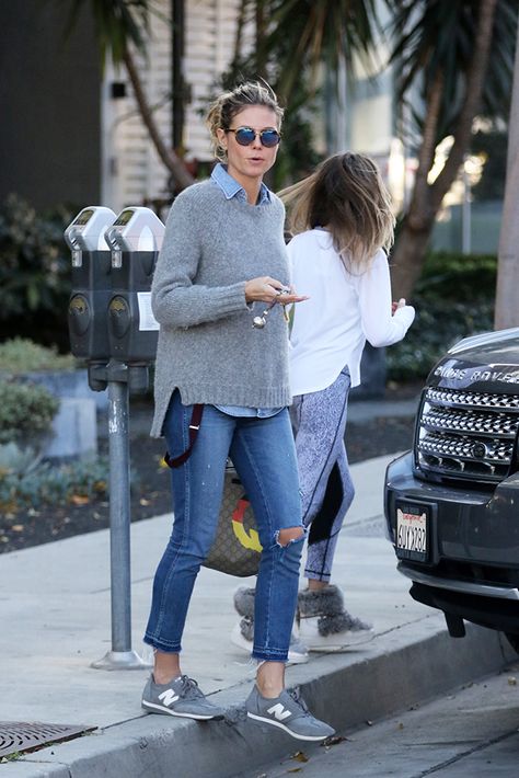 Celebrities Wearing New Balance, Smart Casual With Sneakers Women, Purple Trainers Outfit, New Balance Sneaker Outfits Women, 515 New Balance Outfit, New Balance Celebrities, New Balance Outfits Women, New Balance Outfit Work, New Balance Trainers Women Outfit