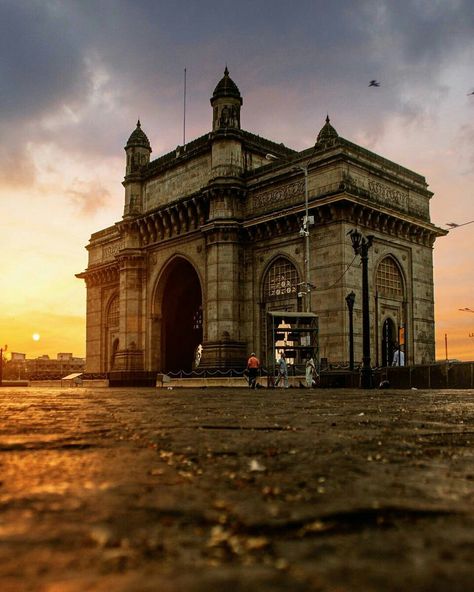 Gateway Of Mumbai, Gateway Of India Mumbai, Mumbai Tour, Gateway Of India, Mumbai Street, Travel International, Gate Way, Beautiful Sites, Beautiful Locations Nature