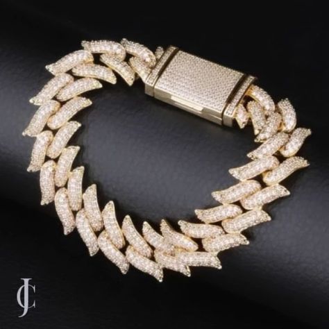 An addition to any outfit to hiphop yout style the gold colour thron cuban link bracelet. It is one of the bestselling products on our website and we are running low on stock. Check it out now website link in bio. Cuban Bracelet, Miami Cuban Link Chain, Miami Cuban Link, Cvd Diamond, Crystal Bangle, Miami Cuban, Hip Hop Jewelry, Cuban Link Chain, Cuban Link