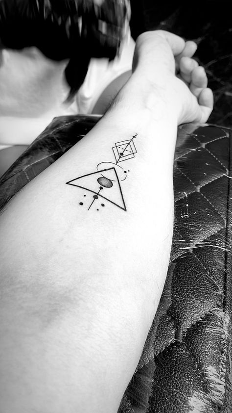 Tatto, linear design, linear, astronomy Linear Tattoos, Astronomy Tattoo, Linear Design, S Tattoo, First Tattoo, Arm Tattoo, Astronomy, Triangle Tattoo, Geometric Tattoo