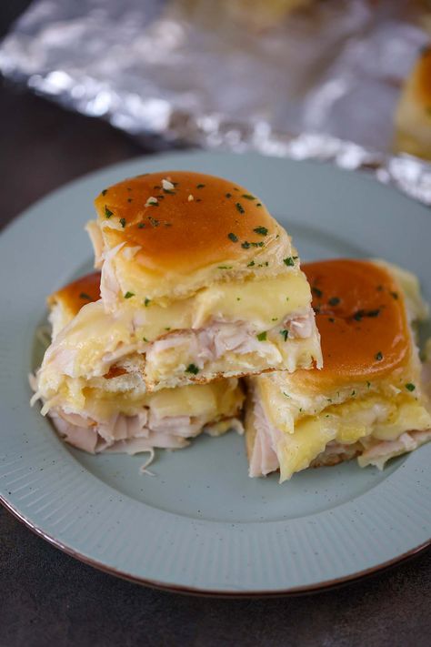 Turkey And Havarti Sliders, Recipes With Turkey Burger Meat, Turkey Havarti Sliders, Turkey Havarti Sandwich, Turkey And Cheddar Sliders, Smoked Turkey Sliders, Hawian Roll Sandwiches, Havarti Sandwich, Honey Mustard Turkey