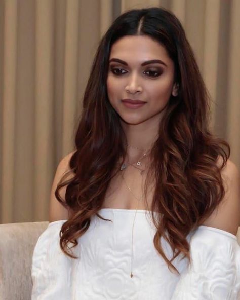 💓 Deepika Padukone Hair Color, Deepika Padukone Hair, Dark Brunette Hair, Hair Color Chocolate, Wine Hair, Deepika Padukone Style, Hair Care Recipes, Long Brunette, Bollywood Hairstyles