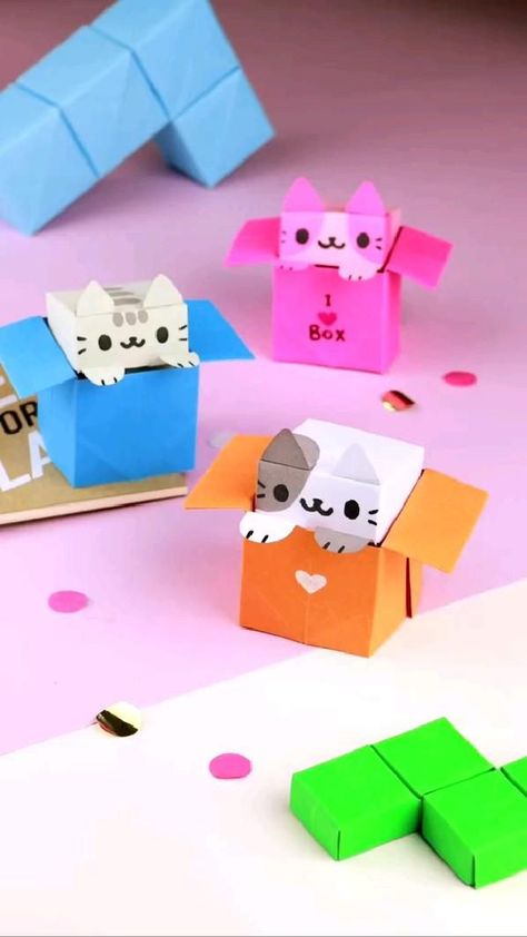 Cute Objects To Buy, Cute Crafts For Girlfriend, Cute Crafts Paper, Stuff To Make Out Of Paper, Oragami Ideas Cute Easy, Hello Origami, Useful Paper Crafts, Small Paper Crafts, Kawaii Paper Crafts