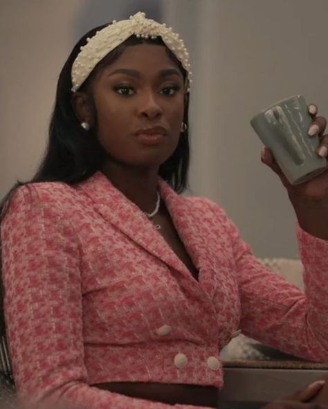 COCO JONES AS HILARY BANKS IN BEL-AIR (2022) 2ND ANNIVERSARY | in honor of it being two years since bel-air debuted on peacock, here’s an appreciation post of coco jones as hilary banks. let’s look at some of her stylish moments with the outfits she’s worn thus far. you know I love me a rich black girl character who’s fashionable! 💅🏾💵🛍️ 🏷️ | #cocojones #hilarybanks #belair #richblackwomen #richlife #richlifestyle #oldmoneyaesthetic #luxurylifestyle #luxury #fashionicon #richgirl Hilary Banks Bel Air, Bel Air Coco Jones, Coco Jones Icons, Bel Air Hilary, Hilary Banks Aesthetic, Coco Jones Bel Air Outfits, Bel Air Aesthetic, Coco Jones Bel Air, Hilary Banks