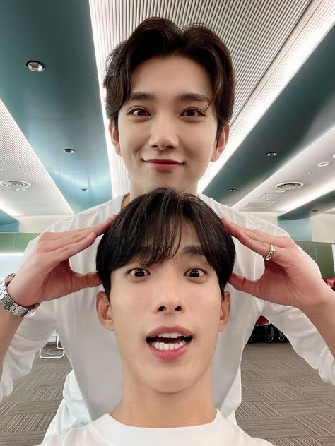 Seoksoo Selca, Love You Gif, Joshua Seventeen, You Are Cute, Joshua Hong, Seventeen Debut, Pledis 17, Pop Artist, Read Image