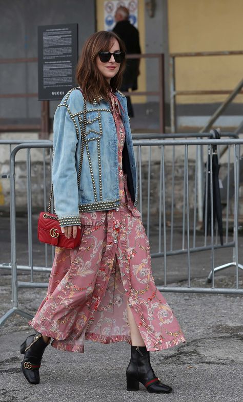 Dakota Johnson Street Style, Dakota Style, Dakota Johnson Style, Look Rose, Kim Kardashian West, Pippa Middleton, Outfit Trends, Spring Fashion Trends, Celebrity Street Style