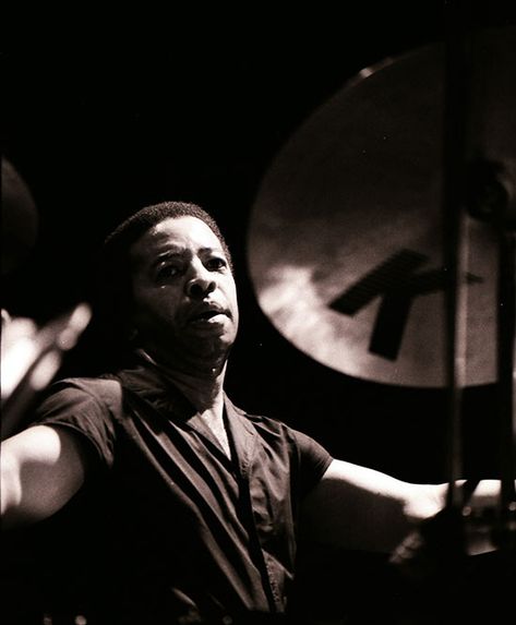 Tony Williams Drummer, Sound Pictures, Tony Williams, Jazz Players, Sound Picture, Jazz Fusion, Jazz Artists, Dave Grohl, Miles Davis