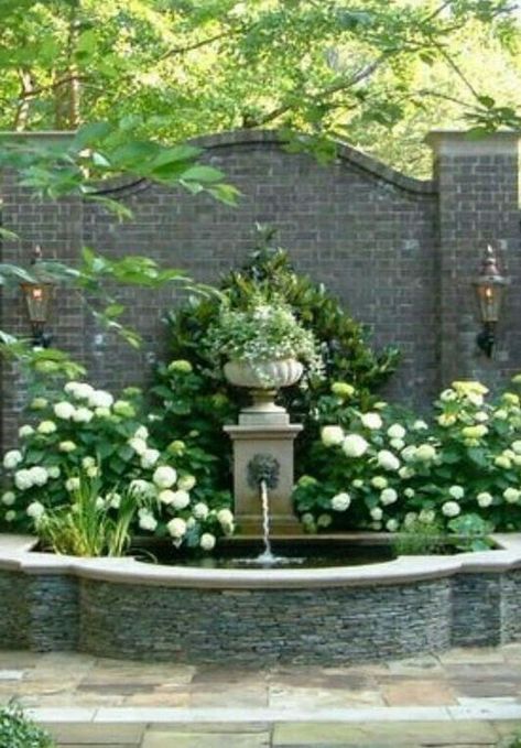 Hydrangea Landscaping, Small Front Yard, Outdoor Fountain, Garden Fountain, Front Yard Garden, Garden Pathway, Garden Fountains, Landscaping Tips, Courtyard Garden