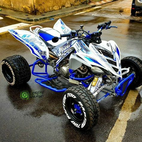 Atv Quads Yamaha, Can Am Atv, Atv Motocross, Sport Atv, Helmet Concept, Bike Toy, Cool Dirt Bikes, Motorcross Bike, Yamaha Bikes