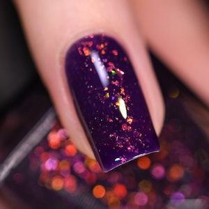 Plum Glitter Nails, October Purple Nails, Dark Purple Fall Nail Designs, Halo Taco Nail Polish, Purple And Orange Nail Designs, Purple Fall Nails Design, Purple Orange Nails, Purple Jelly Nails, Purple Sparkle Nails