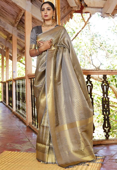 Golden Saree, Kanjivaram Sarees Silk, Grey Saree, Art Silk Sarees, Kanjivaram Sarees, Kanchipuram Saree, Saree Look, Soft Silk Sarees, Traditional Sarees