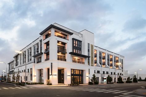 Hollywood Park's first apartment building opens for residents in Inglewood | Urbanize LA Fancy Apartment Building, Apartment Complex Urban Design, Small Town Apartment Building, Apartment Building California, Condo Layout, Apartment Complex Amenities, White Stucco Exterior, Apartment Building Exterior, Florida Architecture