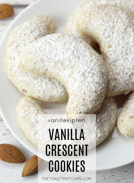 Vanillekipferl - Vanilla Crescent Cookies by The Toasty Kitchen #vanilla #vanillasugar #crescentcookies #cookies #recipe #christmas #holiday #recipe #homemade #almonds Vanilla Crescent Cookies, Delicate Cookies, European Cookies, Almond Crescent Cookies, Cream Filling Recipe, Crescent Cookies, Almond Pastry, Xmas Desserts, International Desserts