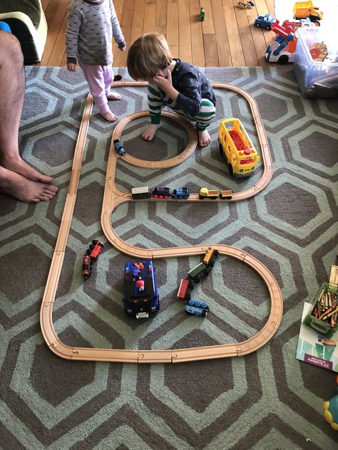 Ikea Train Track Ideas, Brio Track Layouts, Wooden Train Track Layout Ideas, Brio Train Layout Ideas, Wooden Train Track Layout, Wooden Train Set Layout, Ikea Train Set, Train Track Layout, Ikea Train