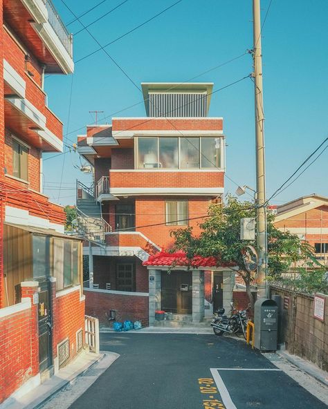 Japan Front Store, Korean Buildings Aesthetic, Korea Building, Aesthetic Apartment, Building Aesthetic, Japan Street, Dome House, Japan Aesthetic, Aesthetic Japan