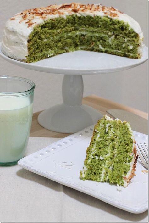 quinoa-cassdrole-059_thumb Birthday Cake Healthy, Cake With Greek Yogurt, Pistachio Dessert, Coconut Icing, Pistachio Recipes, Healthy Greek Yogurt, Pistachio Cake, How Sweet Eats, Healthy Sweets