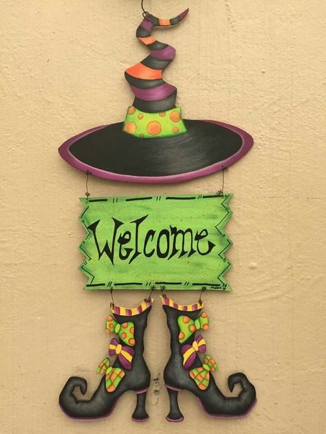 Easy Halloween Party, Halloween Wood Crafts, Diy Halloween Wreath, Halloween Potions, Halloween Frames, Toddler Arts And Crafts, Adornos Halloween, Halloween Crafts Decorations, Homemade Halloween