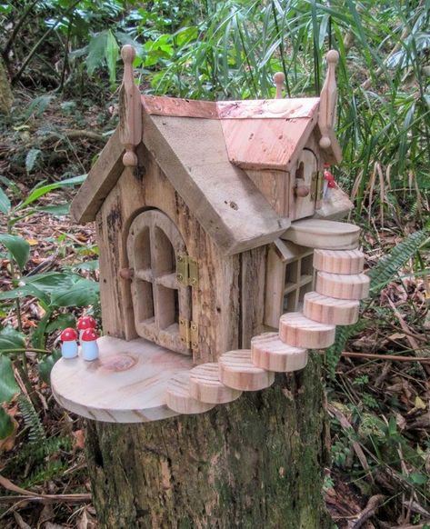 Fairy Bird House, Gothic Birdhouse, Unique Bird Houses Diy, Cute Bird Houses, Wall Decor Ideas Farmhouse, Boho Wall Decor Ideas, Fancy Birdhouses, Home Accessories Ideas, Farmhouse Wall Decor Ideas