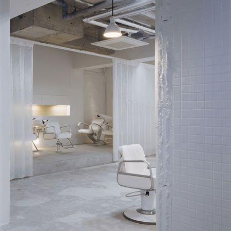 Kilico hair salon Tokyo, Japan Japanese Hair Salon, Hairdresser Salon, Concrete Block Walls, Hair Salon Design, Hair Salon Interior, Japanese Architect, Japanese Hairstyle, Salon Interior Design, Spa Design