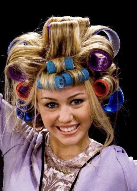 Hannah Montana Funny, Old Miley Cyrus, Miley Stewart, Disney Channel Shows, Ordinary Girls, Hannah Montana, Old Disney, Disney Aesthetic, Tone Hair