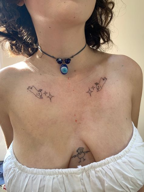 Bunny Rabbit Tattoo, Bunny Tattoo Design, Rabbit Tattoo Ideas, Tattoo Rabbit, Heart Locket Tattoo, Collar Bone Tattoos, Lower Belly Tattoos, Collar Tattoo, Locket Tattoos