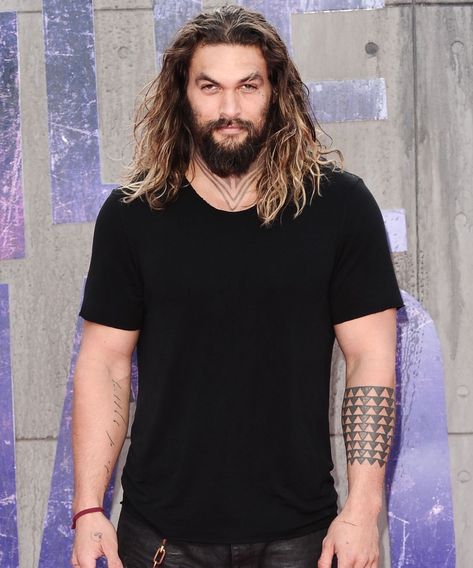 Jason Momoa Black Triangles Tattoo Backstory Shark Jason Momoa Tattoo, Jason Momoa Conan, Jason Momoa Lisa Bonet, Jason Momoa Shirtless, Jason Thompson, Jason Momoa Aquaman, Forearm Band Tattoos, Tattoo Name, Tattoo Templates