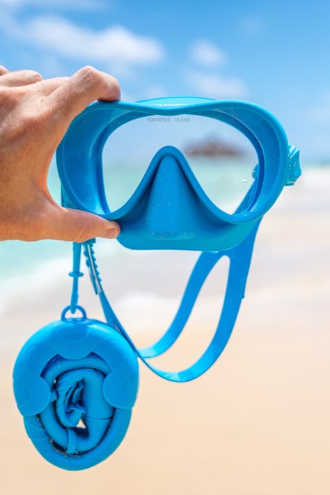 Travel the world effortlessly with our compact snorkel and ClearSight Pro dive mask. #oceanlife #beachlife #travelfriendly Dive Mask, Snorkel Mask, Swim Goggles, Brand Ideas, Snorkeling Gear, Diving Gear, Swimming Goggles, Travel The World, Package Design