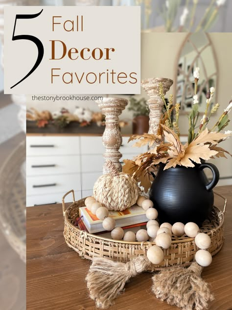 Fall Table Decor Dough Bowl, Fall Wooden Tray Decor, Fall House Decor Kitchen, Living Room Fall Decor Coffee Tables, Fall Decorations Indoor Kitchen, Fall Vinyettes Display, Fall Vingette Ideas, Fall Ottoman Tray Decor, Fall Baskets Ideas Decor