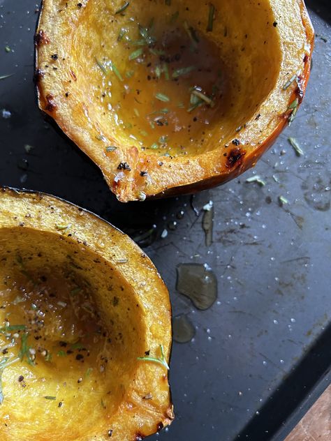 Maple Roasted Acorn Squash Maple Roasted Acorn Squash, Acorn Squash Recipe, Roasted Acorn Squash, Acorn Squash Recipes, Easy Cold, Roasted Squash, Acorn Squash, Dinner Sides, Squash Recipes