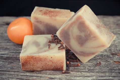 Orange Clove Swirl Soap – Cold Process Recipe                                                                                                                                                                                 Plus Crockpot Soap, Orange Clove Soap, Diy Toiletries, Soap Suds, Diy Soaps, Spa Time, Cold Process Soap Recipes, Swirl Soap, Clove Essential Oil