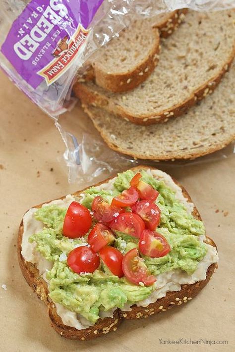 Lentil Casserole, Beans On Toast, Mashed Avocado, Breakfast Toast, How To Eat Better, On Toast, Recipes Breakfast, Savory Breakfast, Light Lunch