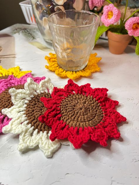 Crochet Christmas Coasters, Crochet Sunflower Coaster, Crochet Flower Coaster, Crochet Cup Coaster, Sunflower Coaster, Crochet Sets, Flower Coaster, Unique Handmade Gifts, Unique Graduation Gifts