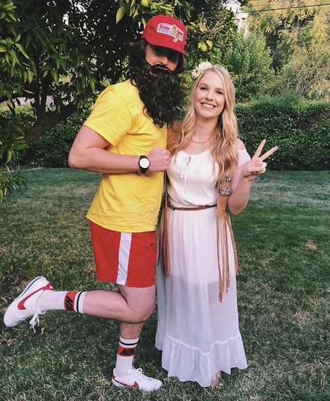 Jenny And Forrest Costume, Forest Gump Running Costume, Forrest Gump Halloween Costumes, Jenny Forest Gump Outfit, Forest Gump Halloween Costumes, Forest Gump And Jenny Costume Halloween, Forest And Jenny Costume Halloween, Forrest And Jenny Costume Couple, Forest Gump Costumes