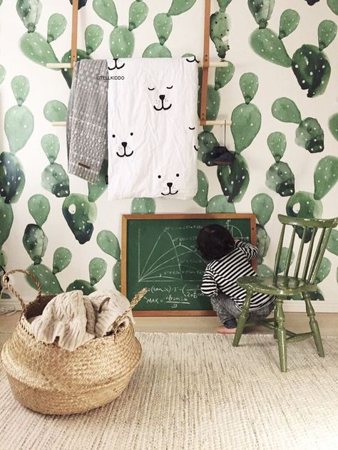 Cactus Wallpaper, Deco Jungle, Bold Wallpaper, Kids Room Inspiration, Watercolor Wallpaper, Kids Interior, Inspirational Wallpapers, Kid Spaces, Kids' Room