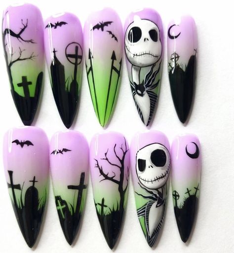 3rd Nail Art, Tnbc Nails, Nails Airbrush, Black Halloween Nails, Holloween Nails, Witchy Nails, Halloween Acrylic Nails, Fingernail Designs, Gothic Nails