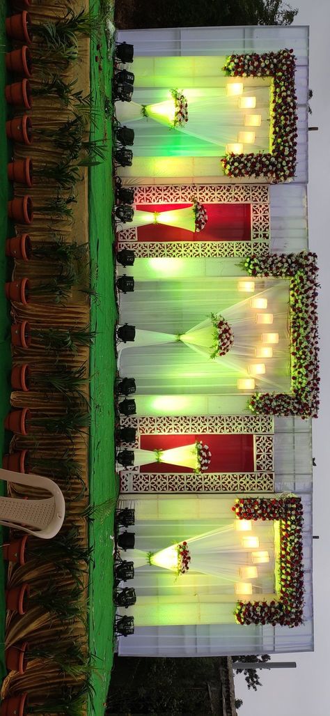 Mandap Stage Decoration, Indian Reception Stage Decoration Backdrops, Wedding Reception Stage Decorations Backdrops, Reception Stage Decoration, Wedding Stage Background, Stage Inspiration, Stage Decoration Photos, Indian Wedding Decorations Receptions, Engagement Stage Decoration