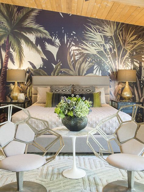 Modern Tropical Bedroom Tree, Wallpaper Bedroom Feature Wall Tropical, Palm Springs Bedroom, Rainforest Bedroom Wallpaper, Palm Tree Mural Wallpaper, Art Deco Palm Tree Wallpaper, Palm Springs Interior Design, Palm Springs Interior, Palm Springs Decor